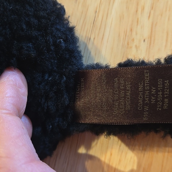 Signature Coach Logo Earmuffs - Picture 7 of 10